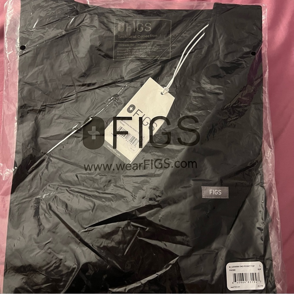 FIGS Scrub Set - Picture 5 of 6